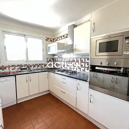 Apartment Eduard Toldra 38 *