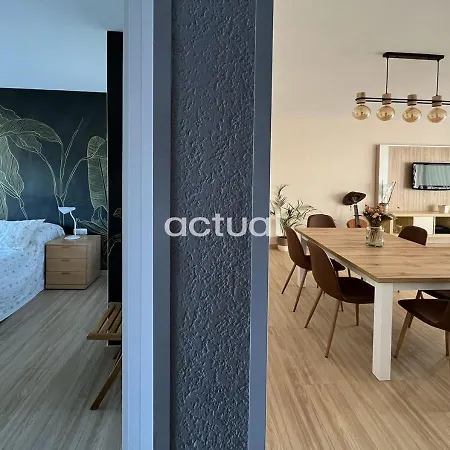 Apartment Eduard Toldra 38 *